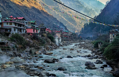 Manali Kasol Manikarana Tour Package